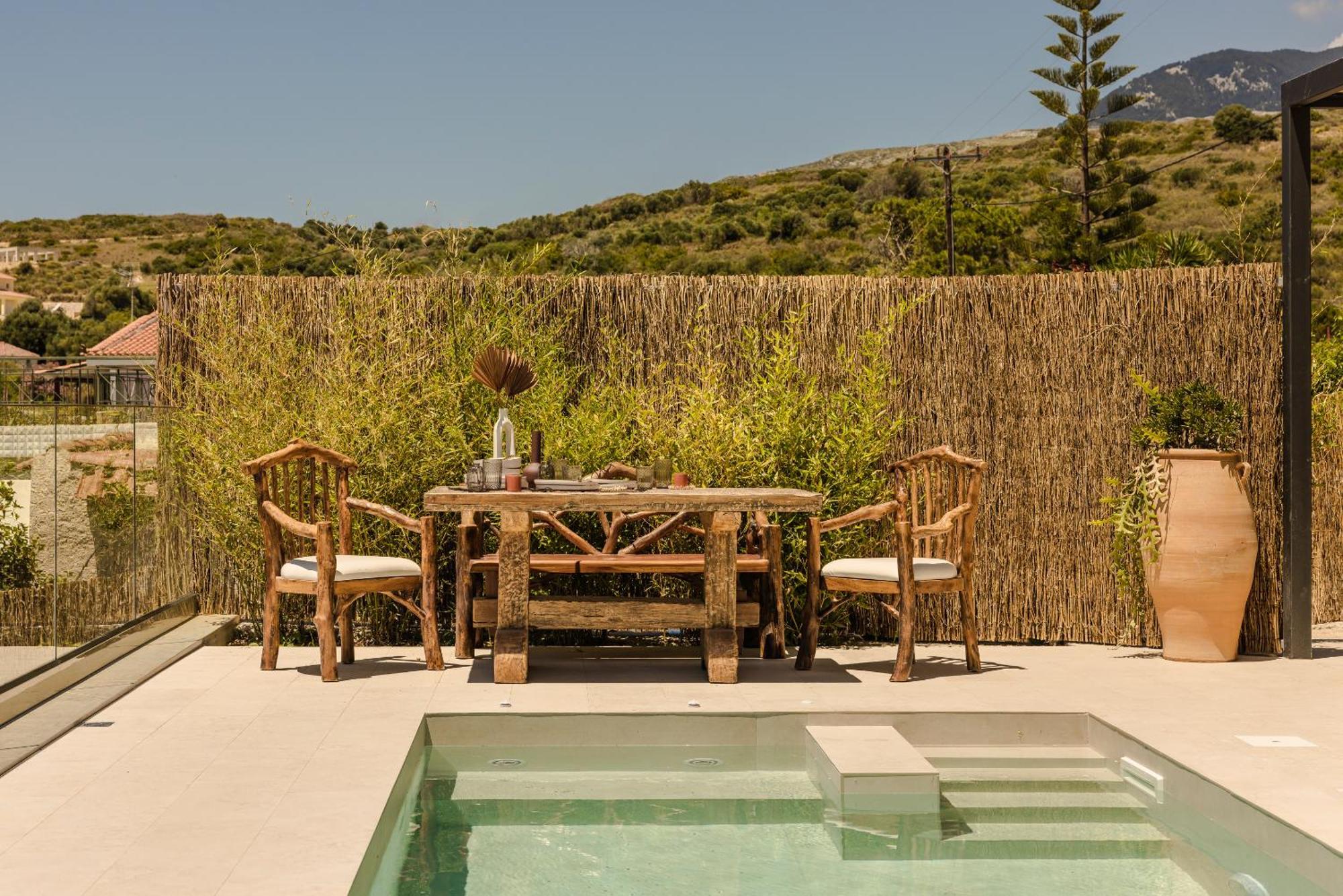 Hilaritas Luxury Suites Sea View, Private Pool & Jacuzzi Paradise Ratzaklíon Exterior foto